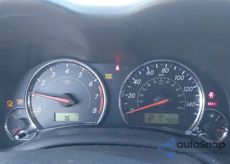 2011 Toyota Corolla S z USA, uszkodzony, nr VIN 2T1BU4EE0BC744618